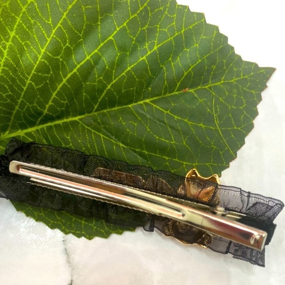 Bear 🐻 diamond fashion hair clips - Picture 2 of 3